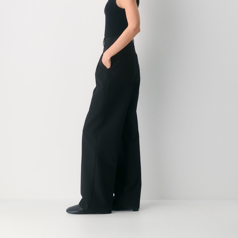 Aritzia Effortless Black Pant Size 12 High Rise, Wide Leg, Full Length - Picture 3 of 8